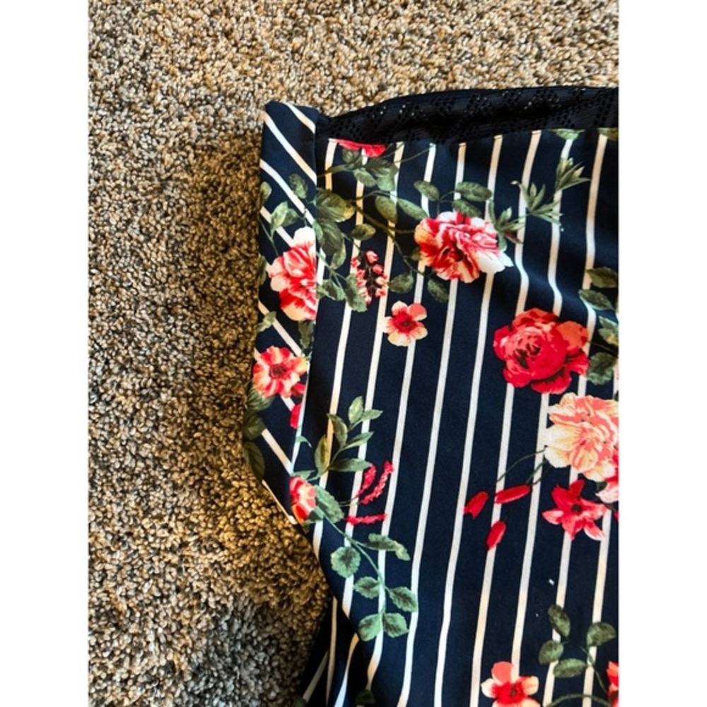 Bobbie & Brooks Women's‎ Navy Blue/white red roses short sleeve dress size large - Picture 6 of 12